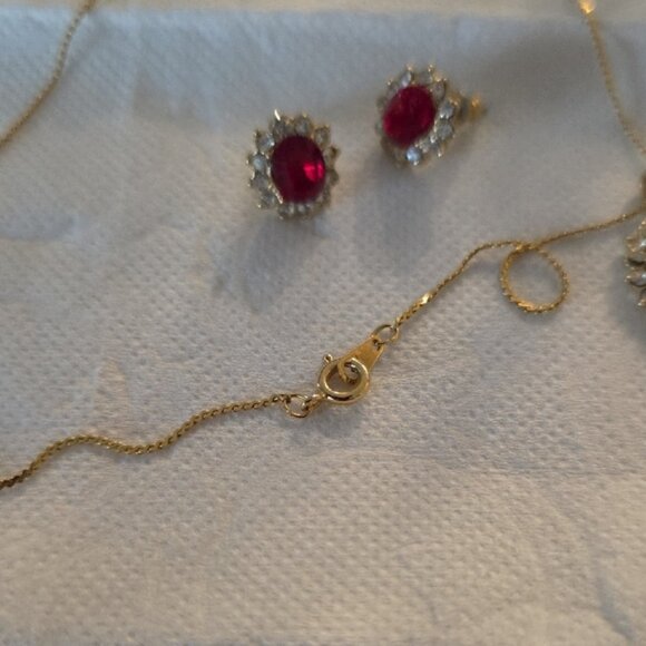 Beautiful Faux Ruby Necklace and earring set ✨️ - Picture 10 of 12